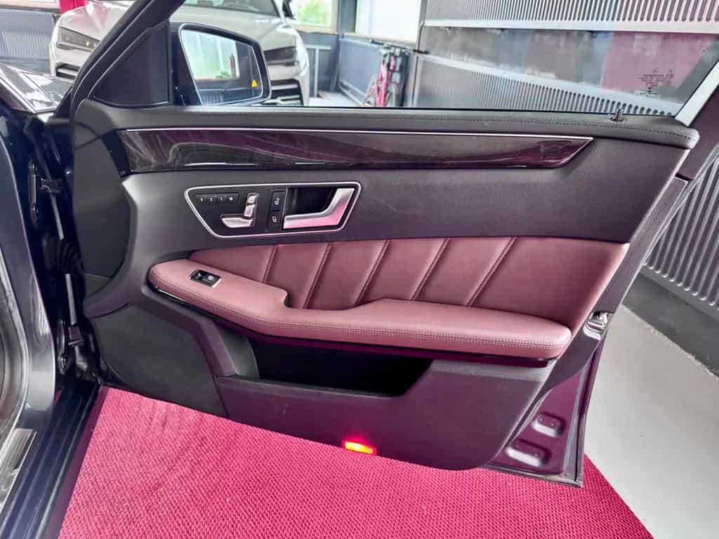 Mercedes-Benz E 500 T 4Matic Distronic Airmatic Pano 360° 12/2013-photo-26