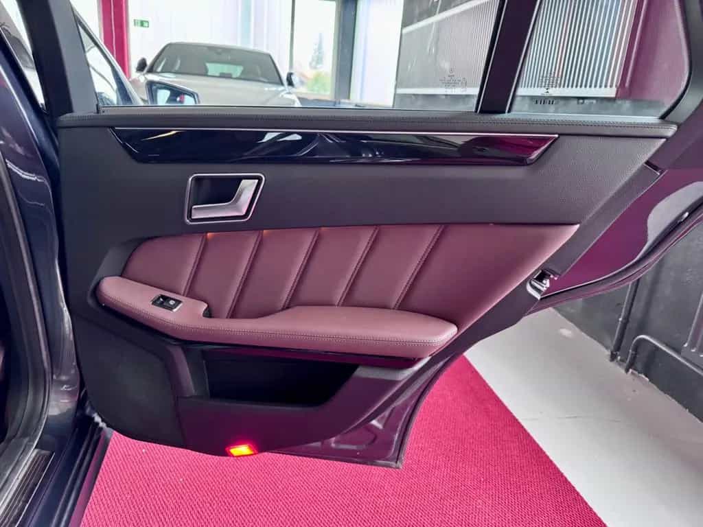 Mercedes-Benz E 500 T 4Matic Distronic Airmatic Pano 360° 12/2013-photo-32