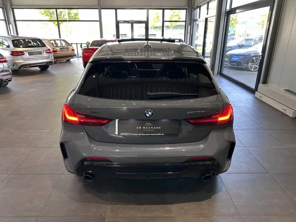 BMW M135 i xDrive *PANO, SCHALE, HUD, LEDER, H&K* 12/2020-photo-11