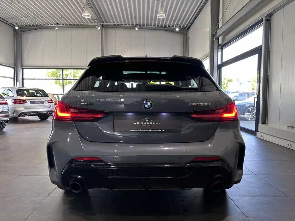 BMW M135 i xDrive *PANO, SCHALE, HUD, LEDER, H&K* 12/2020-photo-14