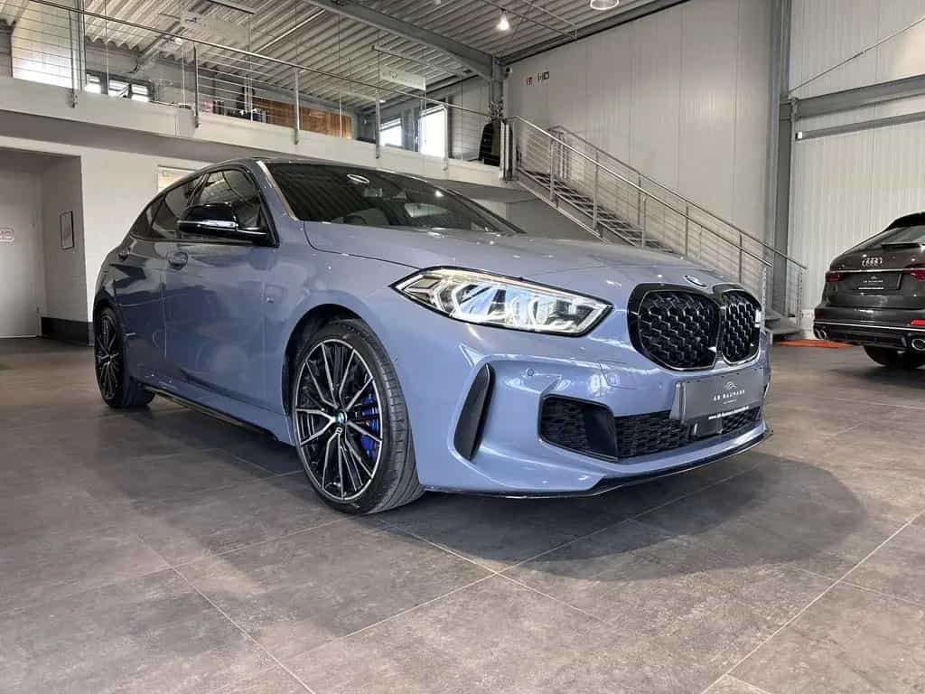 BMW M135 i xDrive *PANO, SCHALE, HUD, LEDER, H&K* 12/2020-photo-17