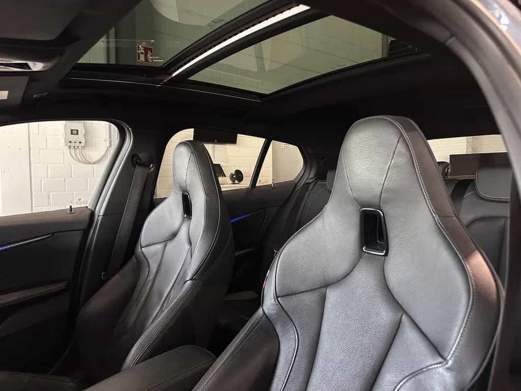 BMW M135 i xDrive *PANO, SCHALE, HUD, LEDER, H&K* 12/2020-photo-26
