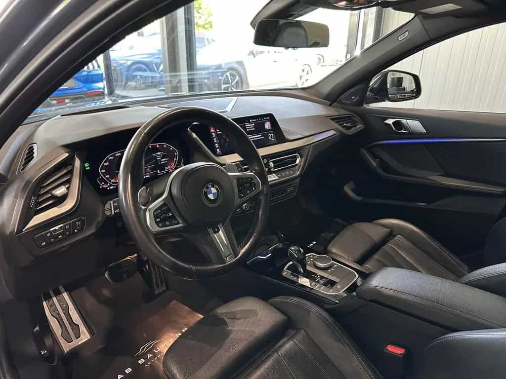 BMW M135 i xDrive *PANO, SCHALE, HUD, LEDER, H&K* 12/2020-photo-3