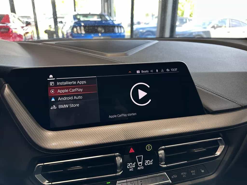 BMW M135 i xDrive *PANO, SCHALE, HUD, LEDER, H&K* 12/2020-photo-35