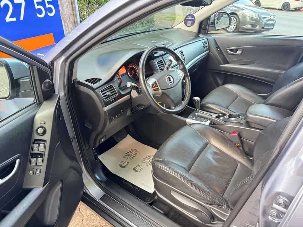 Ssangyong Korando Quartz 4x4*AUTOMATIK*LEDER*ALU*SHZ* 08/2011-photo-9