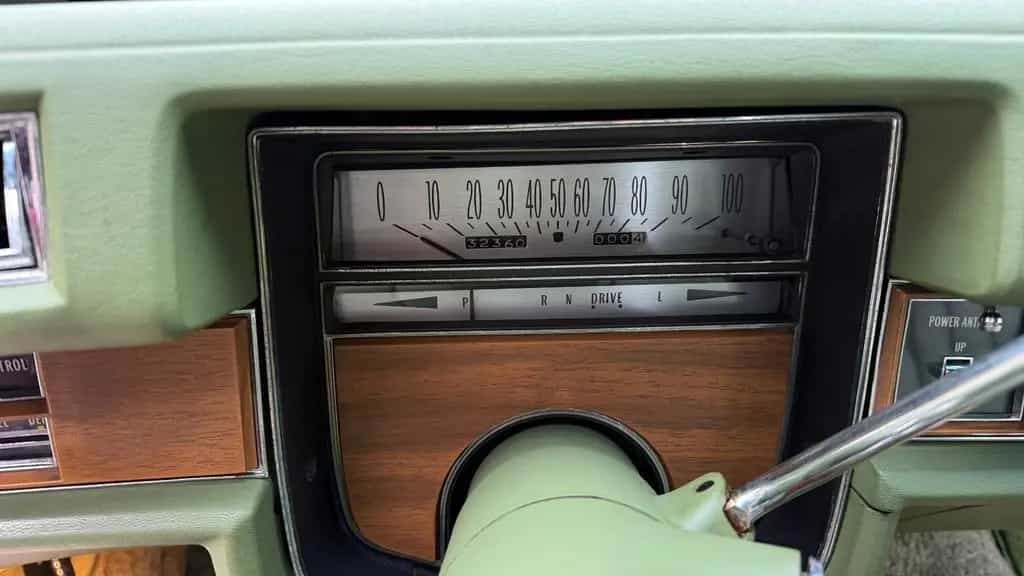 Cadillac Deville Coupe Deville 1974 02/1974-photo-2