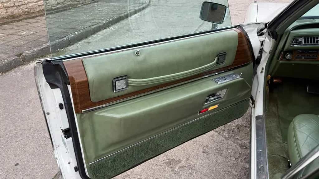Cadillac Deville Coupe Deville 1974 02/1974-photo-6
