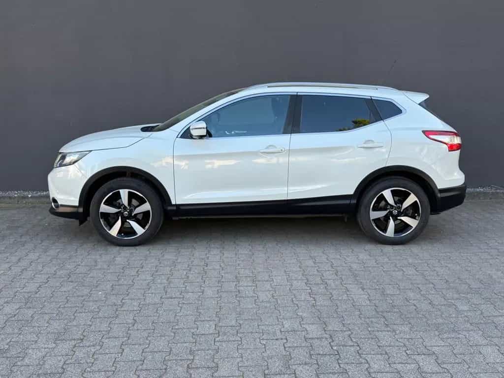 Nissan Qashqai N-Connecta Pano Navi Kamera 03/2016-photo-1