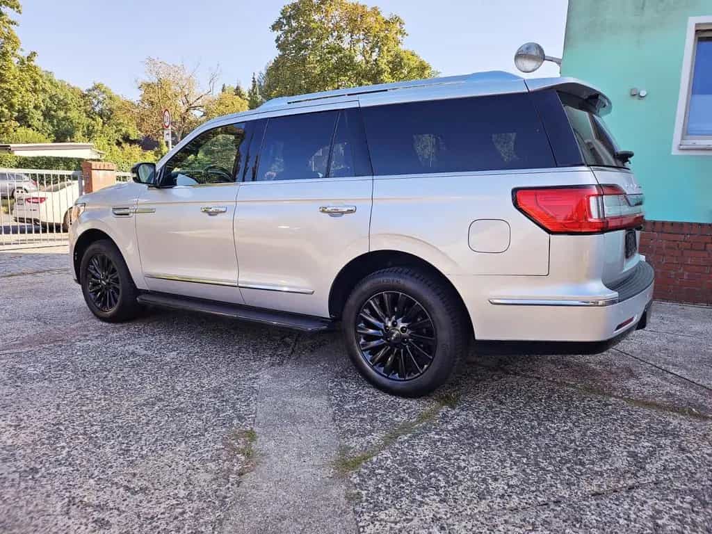 Lincoln Navigator 3.5 V6 7-Sitzer 10/2020-photo-11