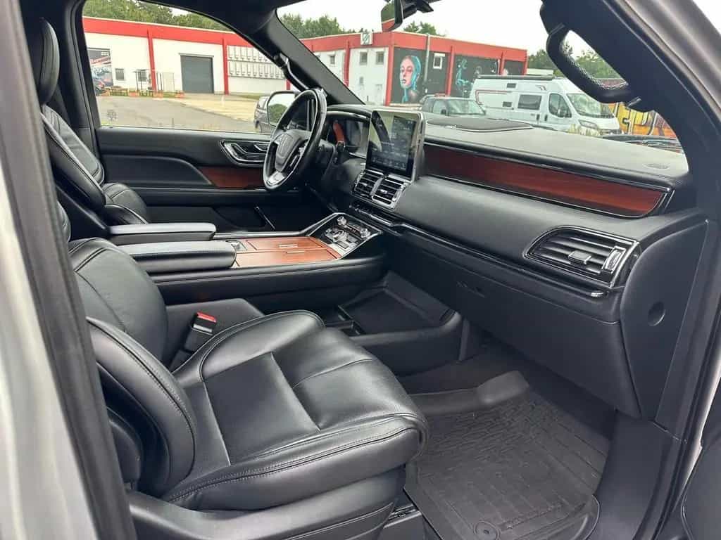 Lincoln Navigator 3.5 V6 7-Sitzer 10/2020-photo-17