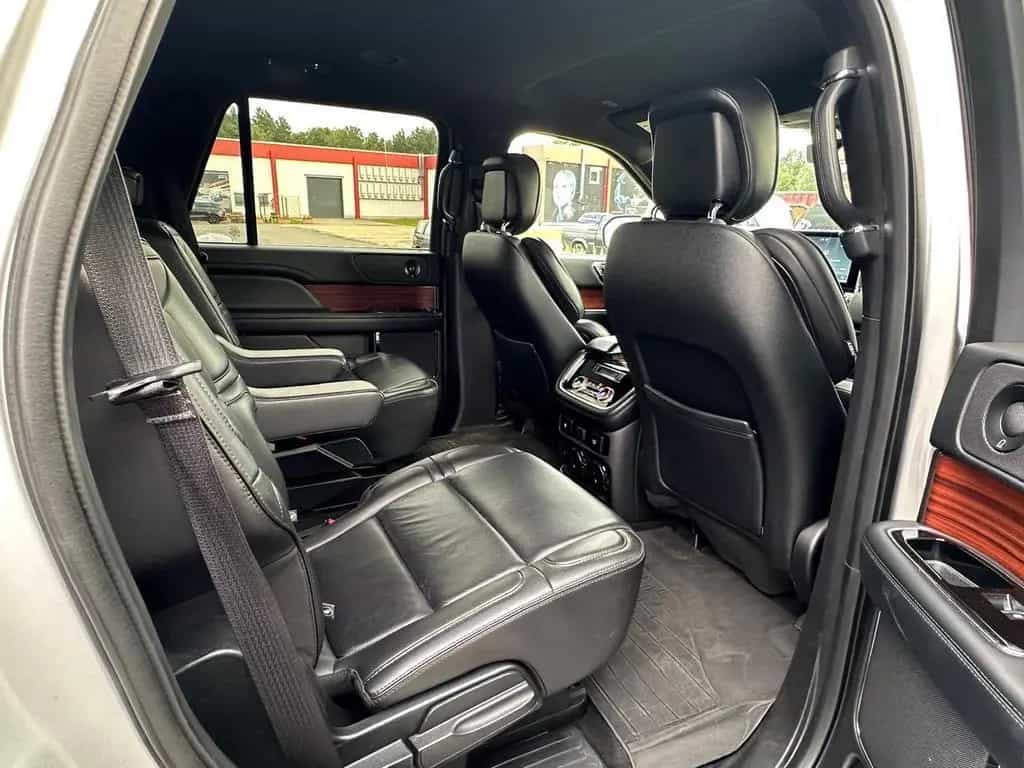 Lincoln Navigator 3.5 V6 7-Sitzer 10/2020-photo-23