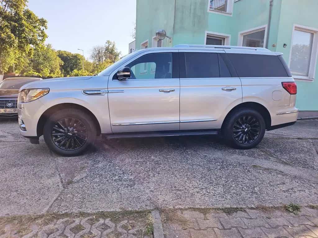 Lincoln Navigator 3.5 V6 7-Sitzer 10/2020-photo-7