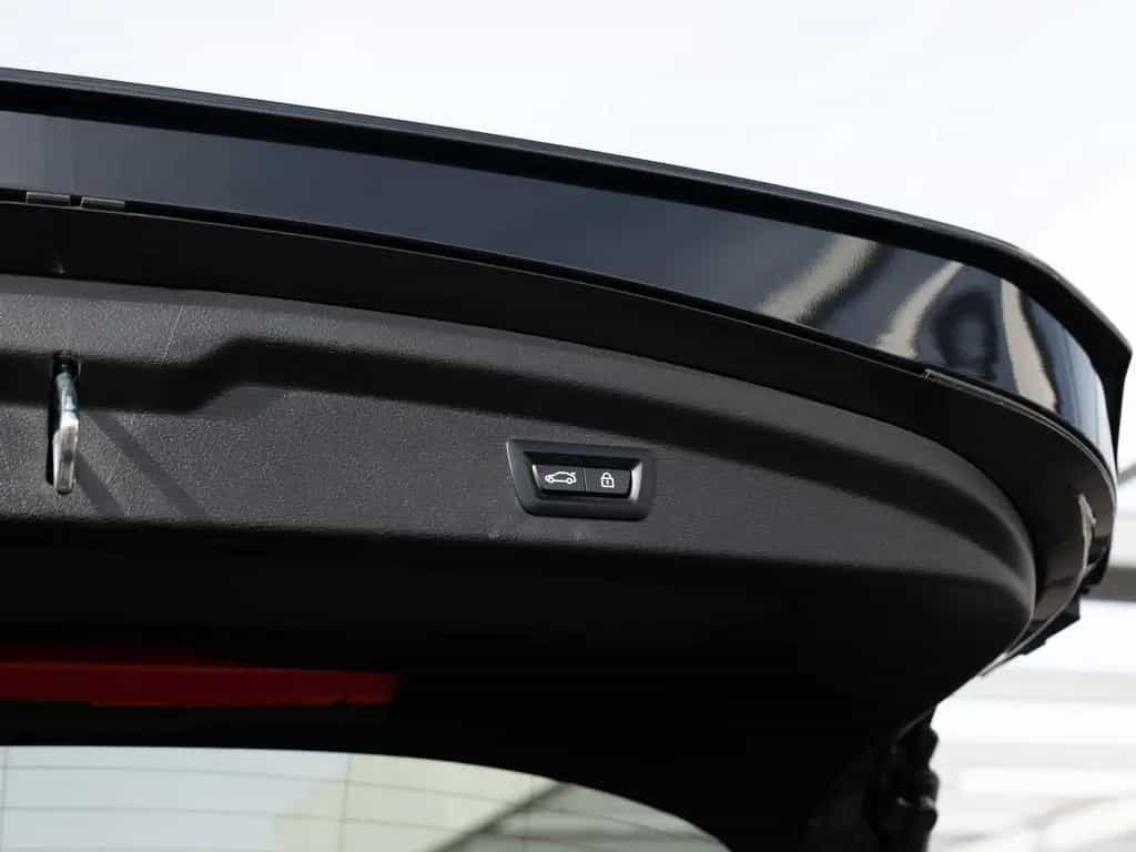 BMW X2 sDrive 20i M-Sport X PANO AHK HUD LED W-LAN 06/2020-photo-12