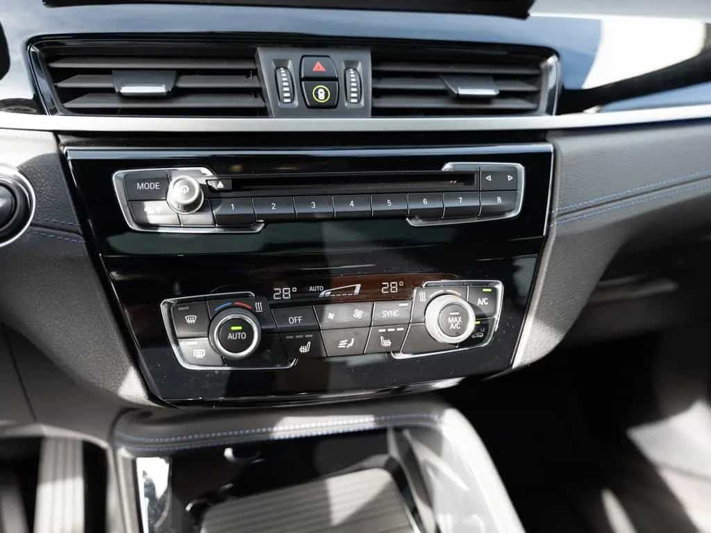BMW X2 sDrive 20i M-Sport X PANO AHK HUD LED W-LAN 06/2020-photo-20