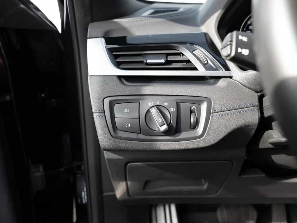 BMW X2 sDrive 20i M-Sport X PANO AHK HUD LED W-LAN 06/2020-photo-26