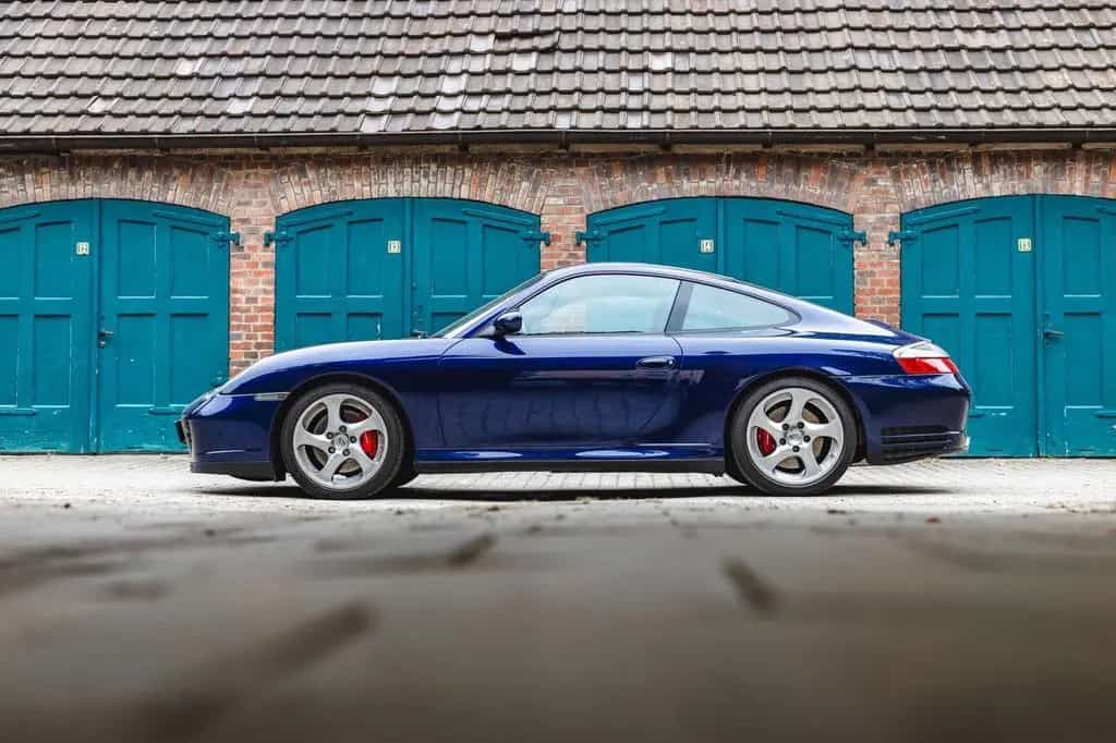 Porsche 996 Carrera 4S / Orig. KM 22.500/ sehr gepflegt! 01/2002-photo-3