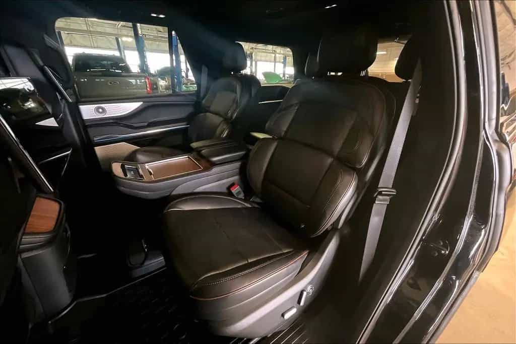 Lincoln Navigator Black Label MY25 09/2025-photo-16