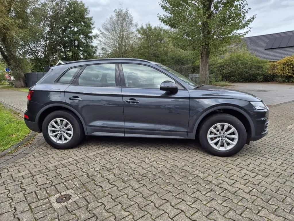 Audi Q5 2.0 TFSI S tronic quattro - Anhängerkupplung 08/2018-photo-2