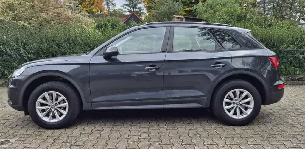 Audi Q5 2.0 TFSI S tronic quattro - Anhängerkupplung 08/2018-photo-3