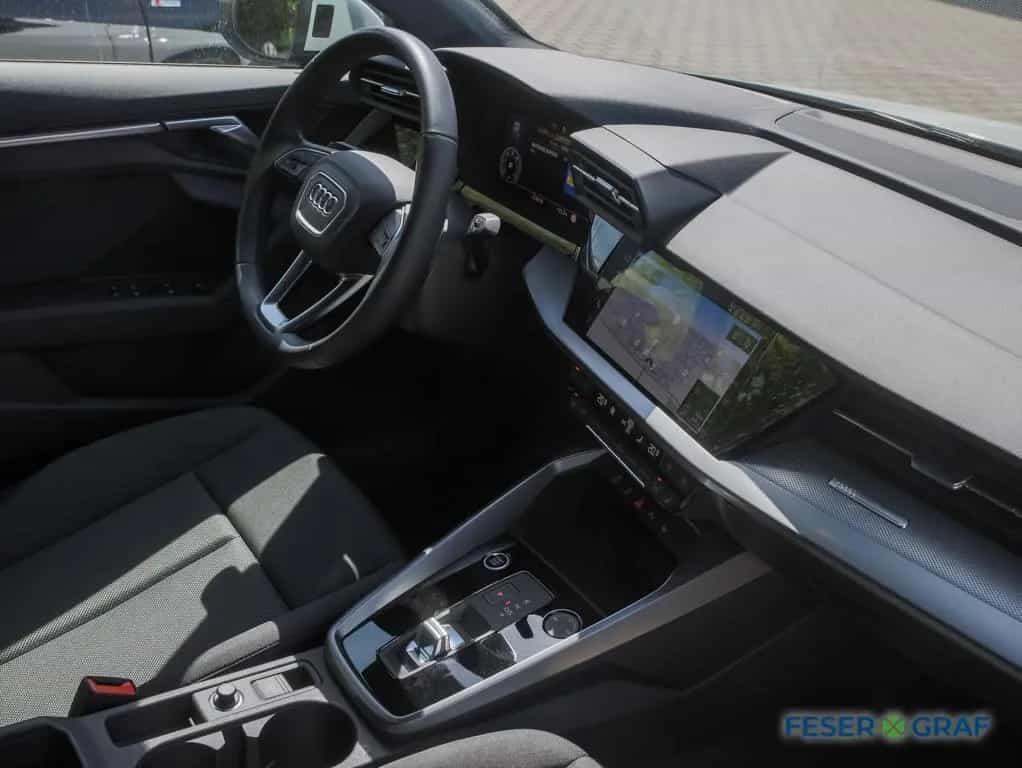 Audi A3 Sportback 35 TDI S line Ext. Navi RüKa Sitzh. 03/2023-photo-4