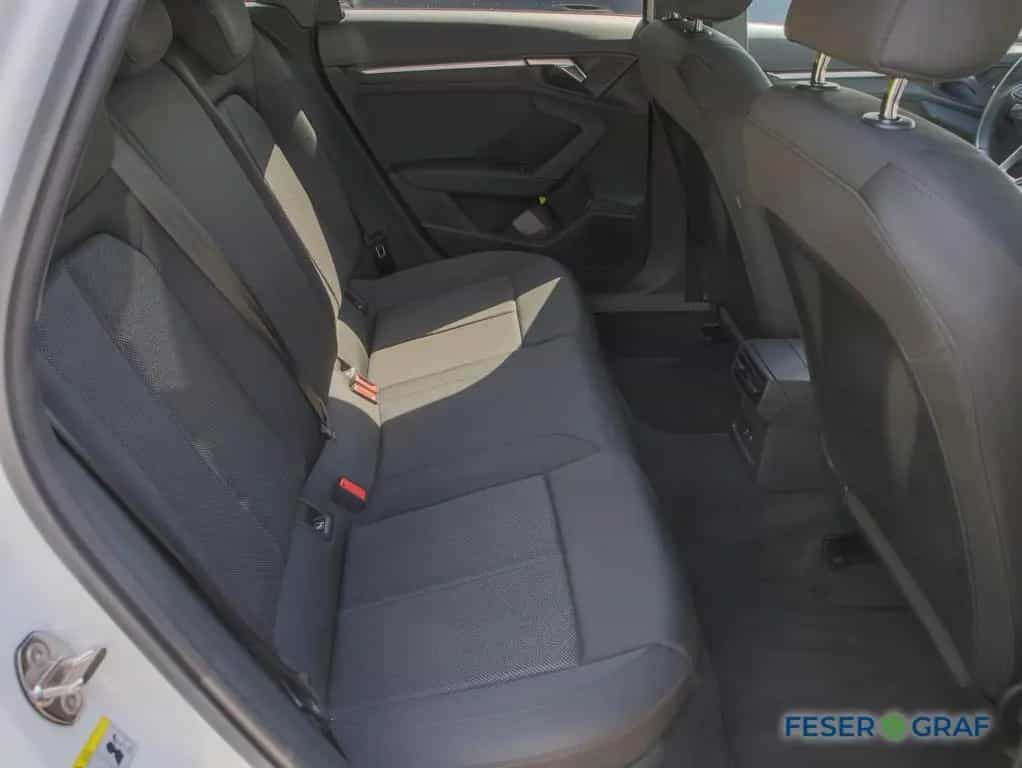 Audi A3 Sportback 35 TDI S line Ext. Navi RüKa Sitzh. 03/2023-photo-5
