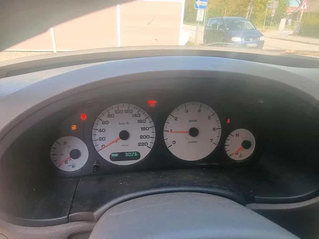 Chrysler Voyager 2,4 04/2002-photo-5