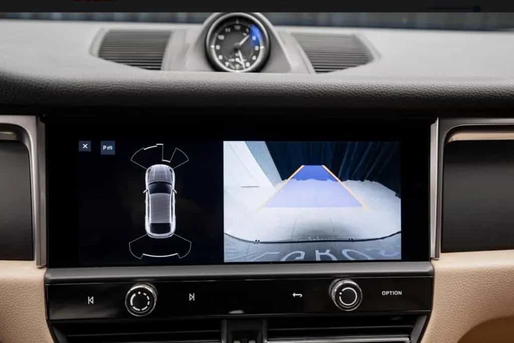 Porsche Macan 11/2022-photo-12