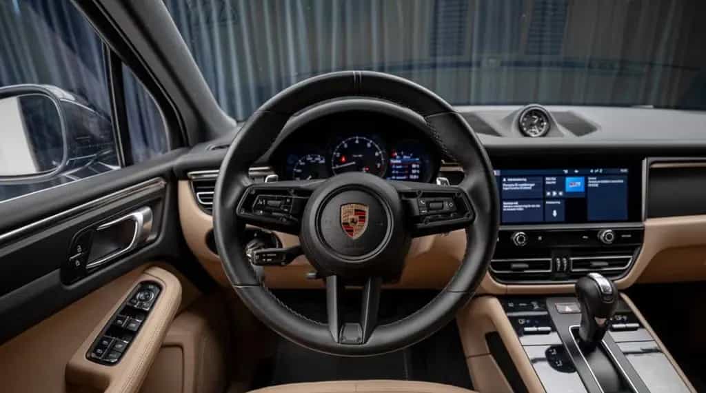 Porsche Macan 11/2022-photo-17