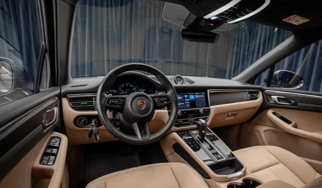 Porsche Macan 11/2022-photo-23