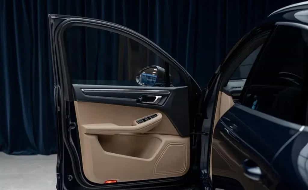 Porsche Macan 11/2022-photo-27