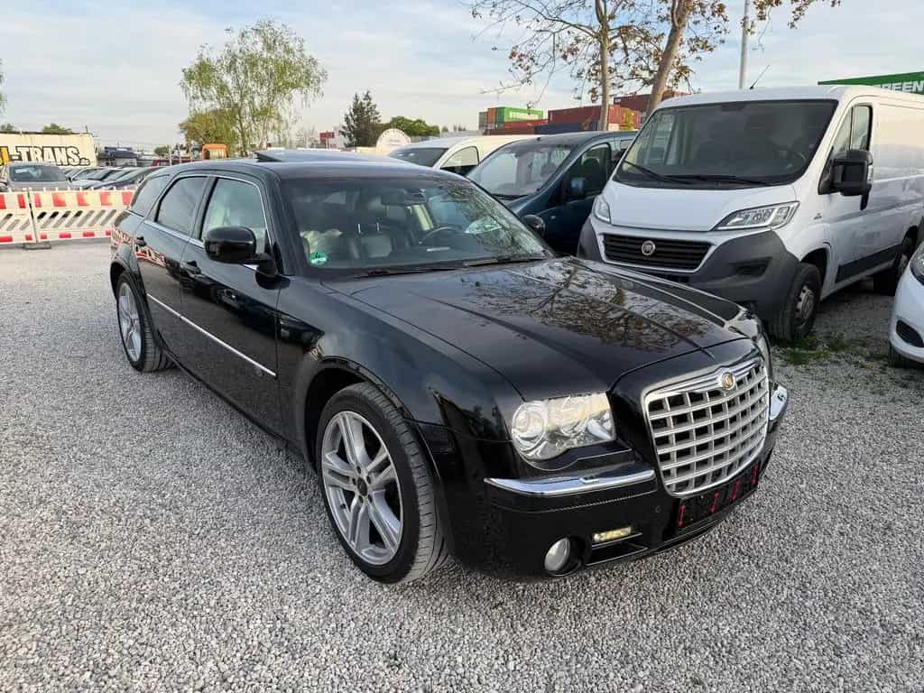 Chrysler 300C Touring 3.0 CRD Automatik SRT Ausstattung 06/2010-photo-2