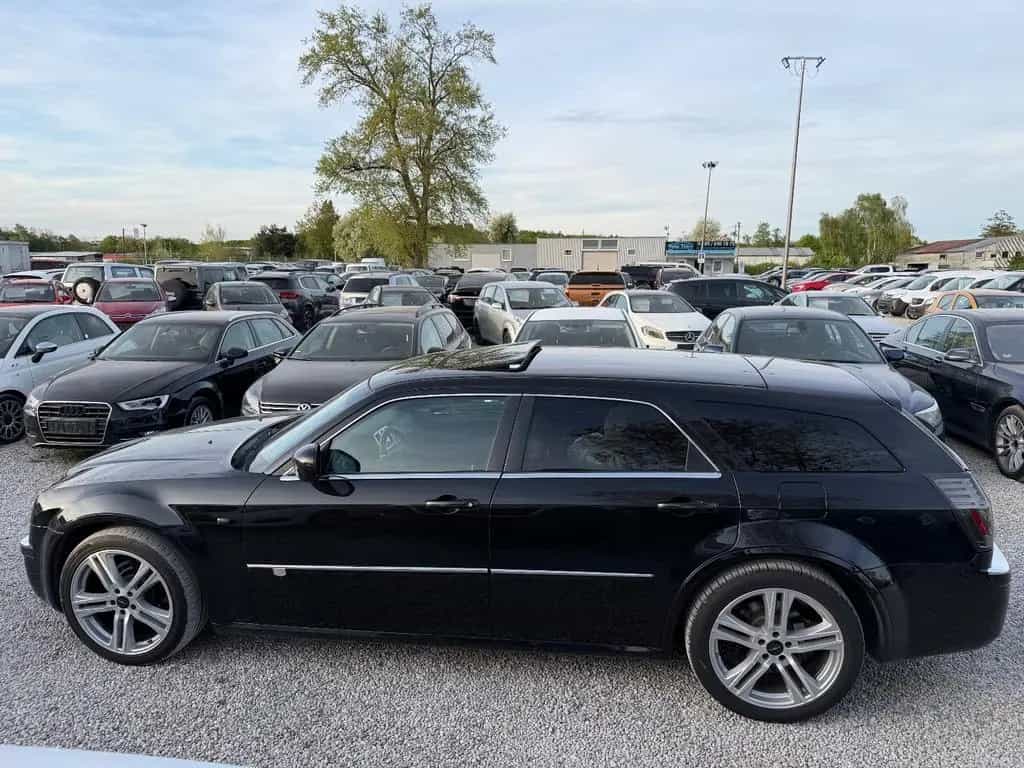 Chrysler 300C Touring 3.0 CRD Automatik SRT Ausstattung 06/2010-photo-6