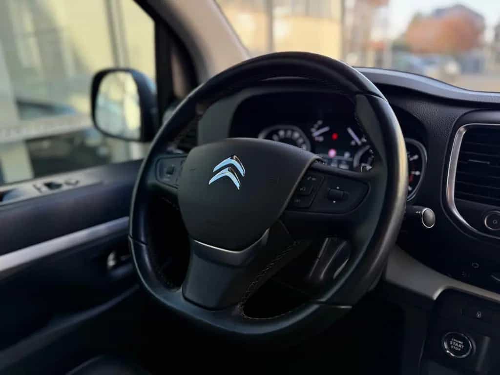Citroën SpaceTourer Shine M Aut./Pano/Standheizung/AHK 09/2021-photo-8