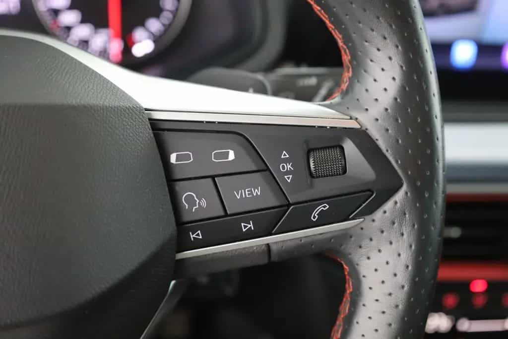 Seat Arona 1.0 TSI DSG FR LED Navi Sitzheizung Kamera 11/2021-photo-15