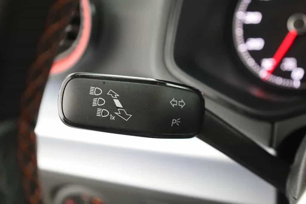 Seat Arona 1.0 TSI DSG FR LED Navi Sitzheizung Kamera 11/2021-photo-17