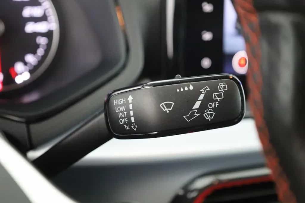 Seat Arona 1.0 TSI DSG FR LED Navi Sitzheizung Kamera 11/2021-photo-18