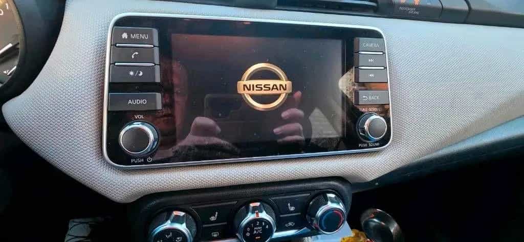 Nissan Micra Connect Automatik 03/2019-photo-5