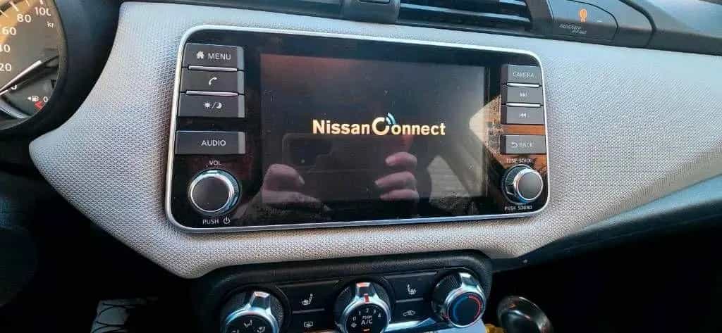 Nissan Micra Connect Automatik 03/2019-photo-8