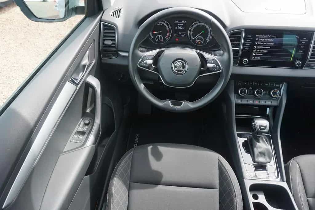 Skoda Karoq 1.5 TSI Drive 125 DSG LED Kamera AHK 04/2021-photo-10