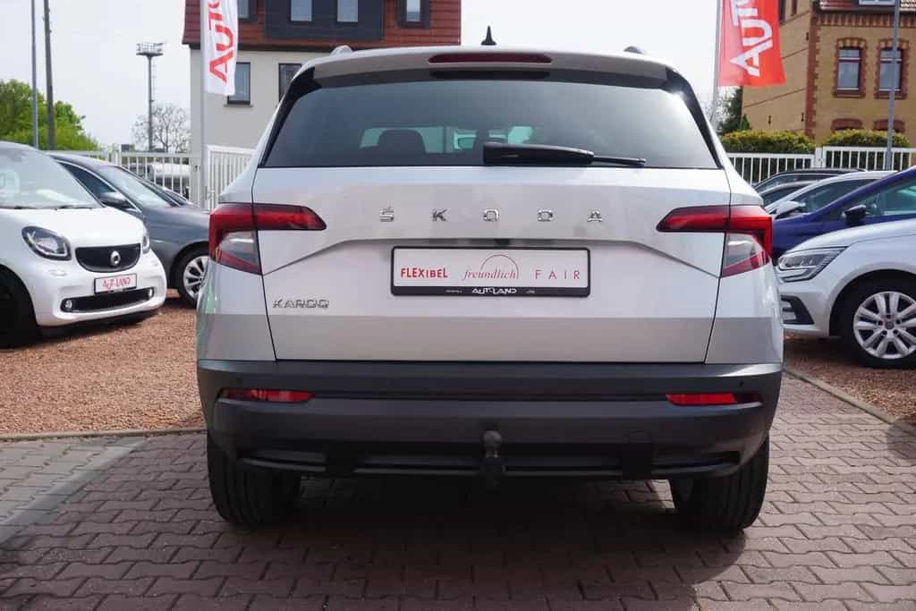 Skoda Karoq 1.5 TSI Drive 125 DSG LED Kamera AHK 04/2021-photo-3