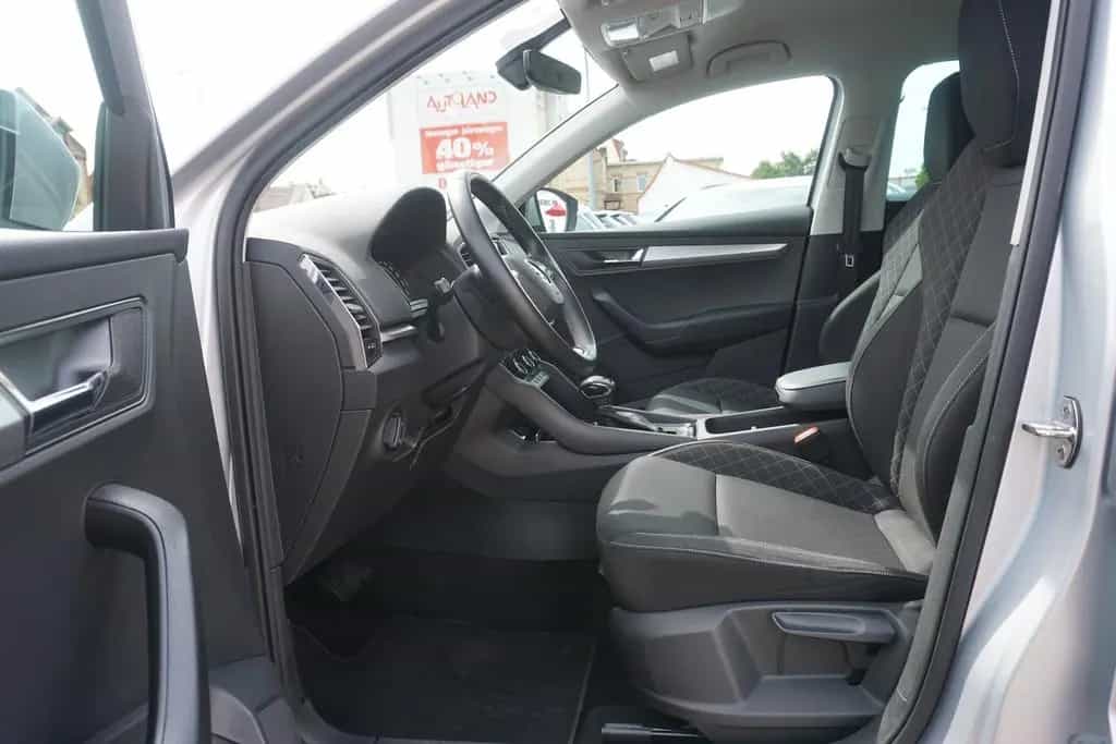 Skoda Karoq 1.5 TSI Drive 125 DSG LED Kamera AHK 04/2021-photo-8