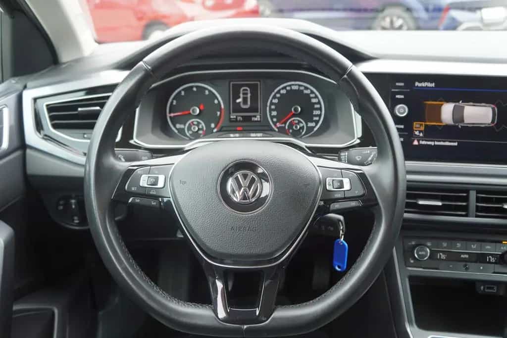 Volkswagen Polo 1.0 TSI Highline LED NAVI AAC SHZ TEMPOMAT 04/2018-photo-18