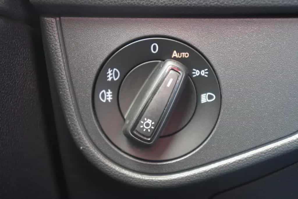 Volkswagen Polo 1.0 TSI Highline LED NAVI AAC SHZ TEMPOMAT 04/2018-photo-26