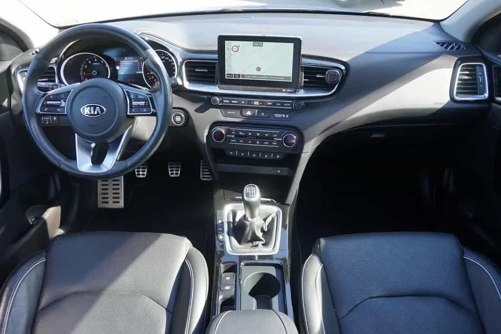 Kia Ceed 1.4 T-GDI Platinum LED Tempomat Navi AHK DA 06/2018-photo-12