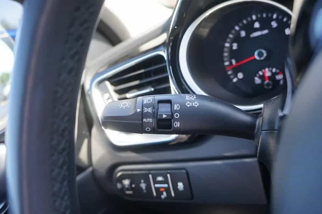 Kia Ceed 1.4 T-GDI Platinum LED Tempomat Navi AHK DA 06/2018-photo-15