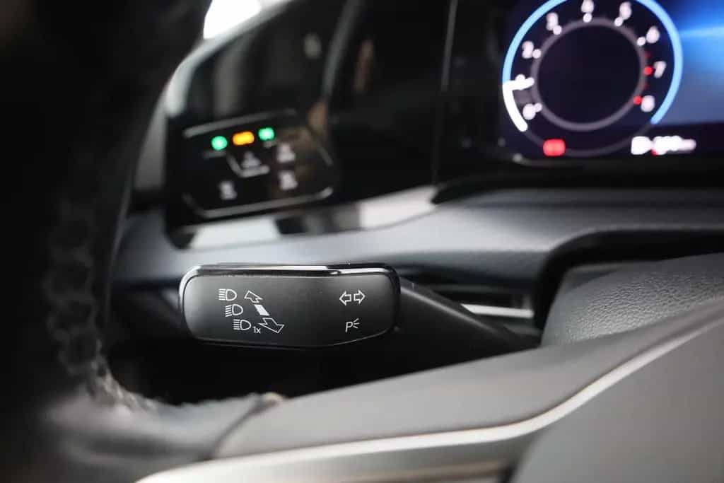 Volkswagen Golf VIII 1.0 United LED Navi Android Apple DAB 03/2021-photo-18
