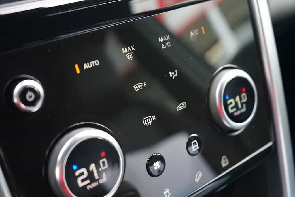 Land Rover Discovery Sport 2.0 Urban Edition 4x4 LED ACC 06/2022-photo-24