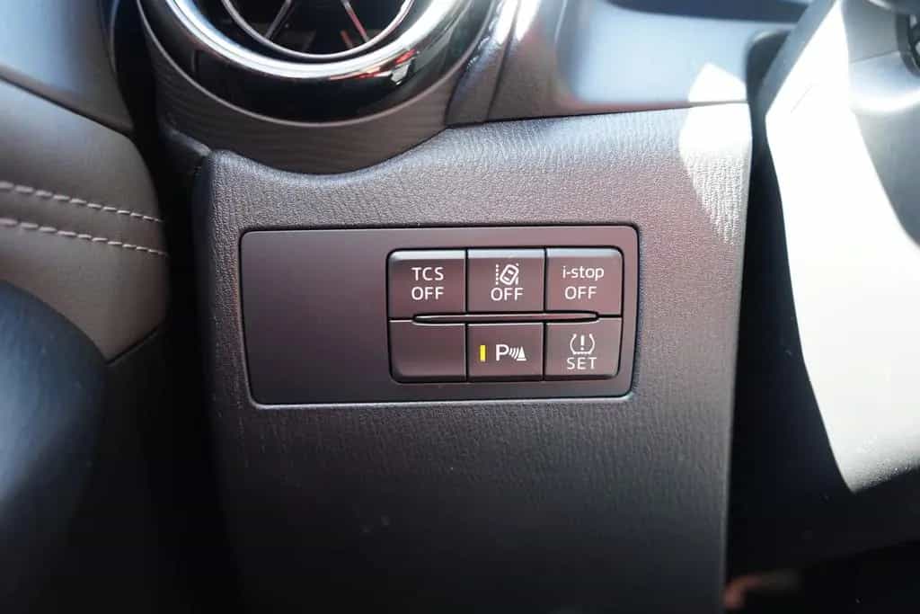 Mazda CX-3 2.0 Sports-Line AAC LED NAVI SHZ KAMERA 02/2019-photo-28