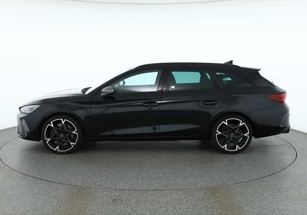 Cupra Leon ST VZ 2.0 TSI 4Drive DSG Matrix ACC AHK Kam 07/2025-photo-1