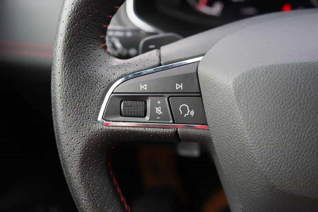 Seat Arona 1.0 TSI FR LED Navi Beats Sitzheizung USB 09/2021-photo-23